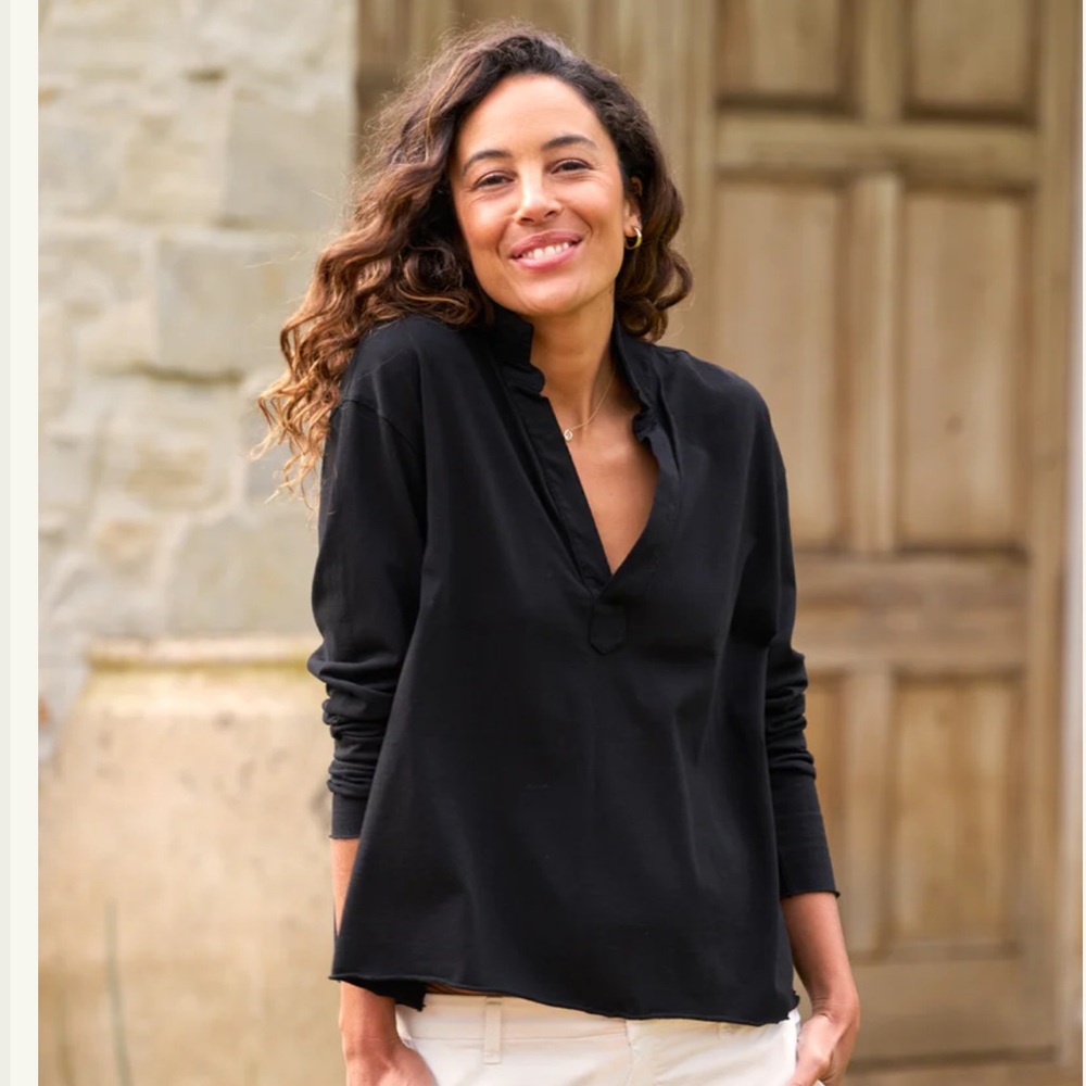 Frank & Eileen Black V‑Neck Long Sleeve Pullover